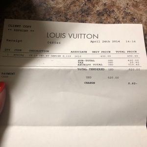 Men’s Louis Vuitton belt. Only worn once!!